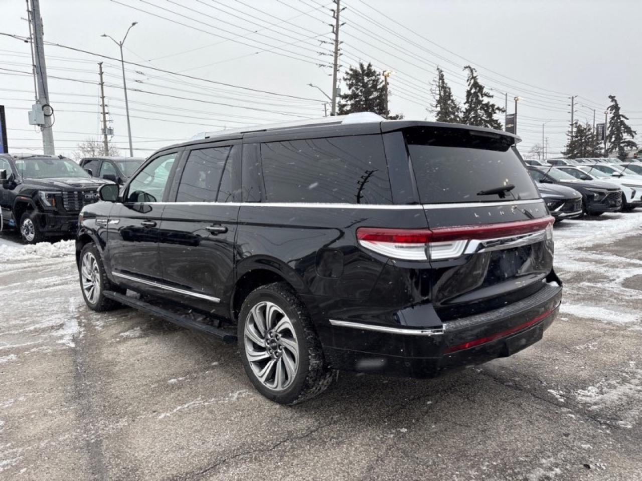 2023 Lincoln Navigator L Reserve  PANO ROOF|NAV|LOADED Photo4