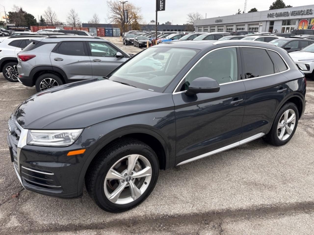 2019 Audi Q5 Progressiv 45 TFSI quattro  NAV|PANO ROOF| LOW KM Photo2
