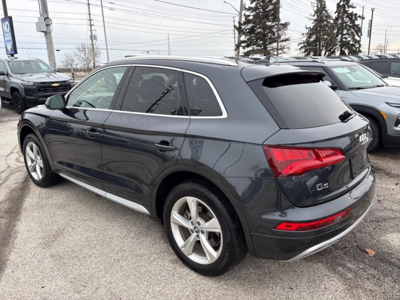 2019 Audi Q5 Progressiv 45 TFSI quattro  NAV|PANO ROOF| LOW KM Photo4