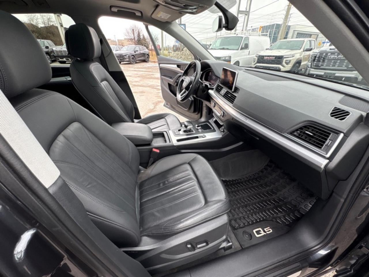 2019 Audi Q5 Progressiv 45 TFSI quattro  NAV|PANO ROOF| LOW KM Photo