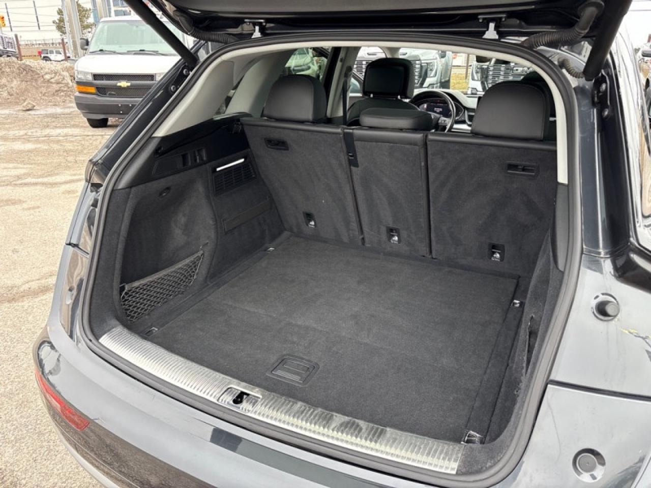 2019 Audi Q5 Progressiv 45 TFSI quattro  NAV|PANO ROOF| LOW KM Photo