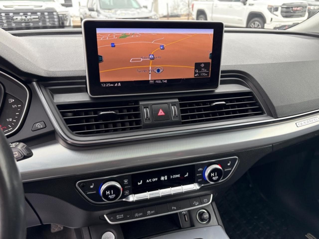2019 Audi Q5 Progressiv 45 TFSI quattro  NAV|PANO ROOF| LOW KM Photo