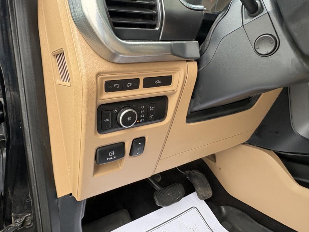 2022 Ford F-150 Lariat  - Leather Seats -  Cooled Seats Photo