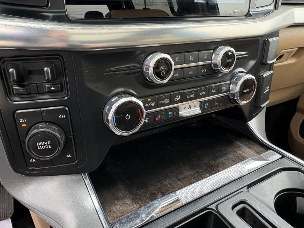 2022 Ford F-150 Lariat  - Leather Seats -  Cooled Seats Photo