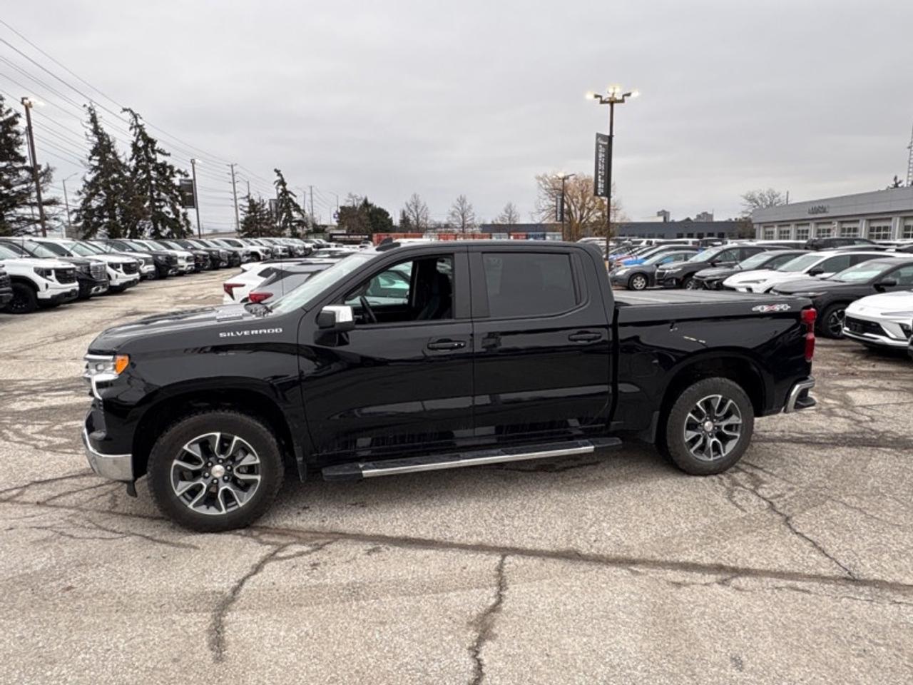 2024 Chevrolet Silverado 1500 LT  DIESEL|BUCKET SEATS|2O-INCH WHEELS Photo