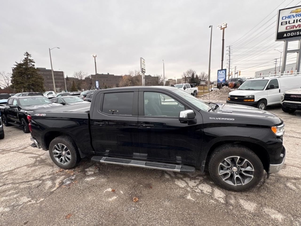 2024 Chevrolet Silverado 1500 LT  DIESEL|BUCKET SEATS|2O-INCH WHEELS Photo