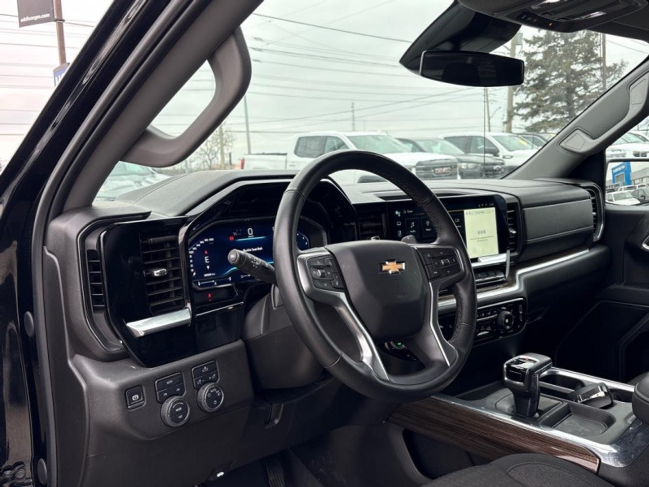 2024 Chevrolet Silverado 1500 LT  DIESEL|BUCKET SEATS|2O-INCH WHEELS Photo