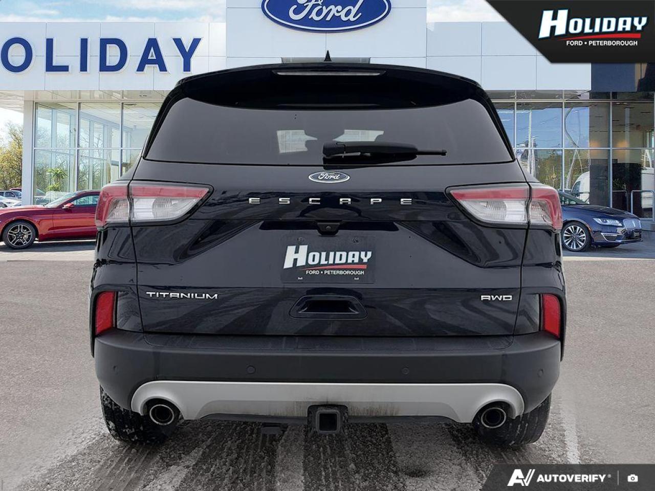 2021 Ford Escape Titanium Photo4