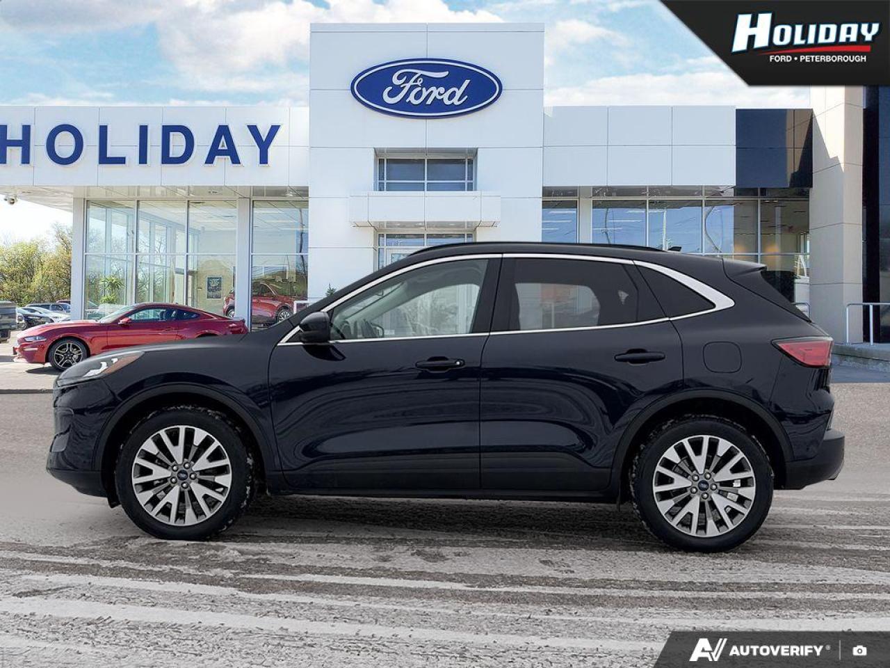 2021 Ford Escape Titanium Photo