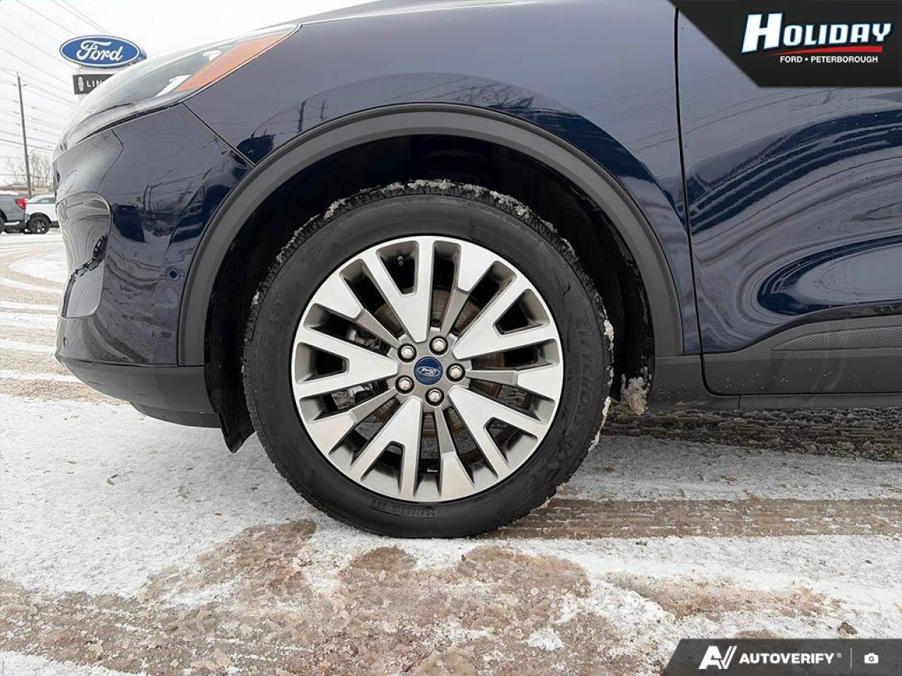 2021 Ford Escape Titanium Photo