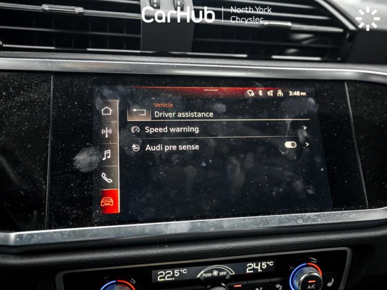 2022 Audi Q3 Komfort 45 TFSI quattro AWD, Heated Front Seats, Power Liftgate Photo