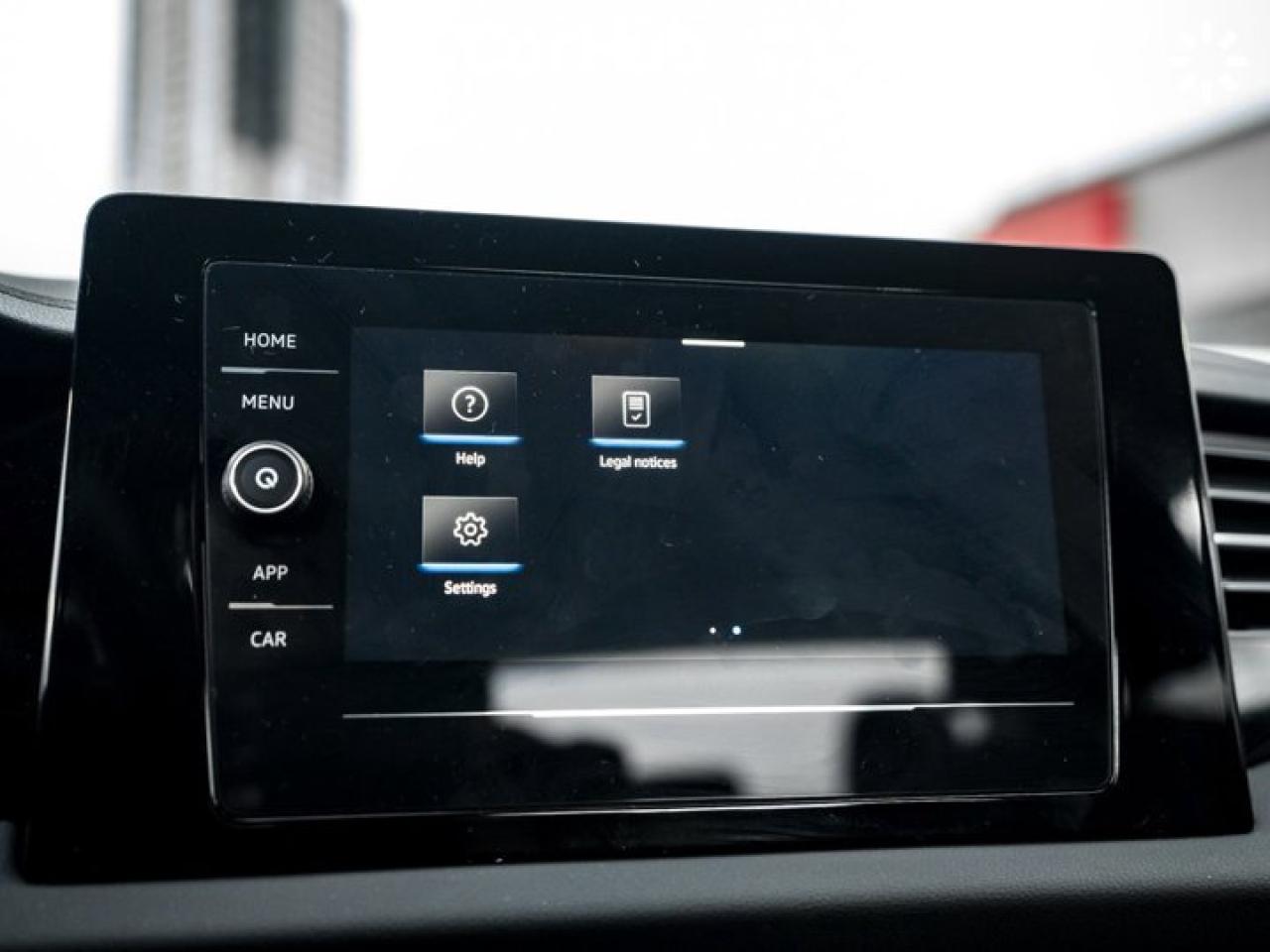 2025 Volkswagen Jetta Trendline ONLY 5560KM! Backup Camera Blind Spot Monitoring Heated Seats Photo