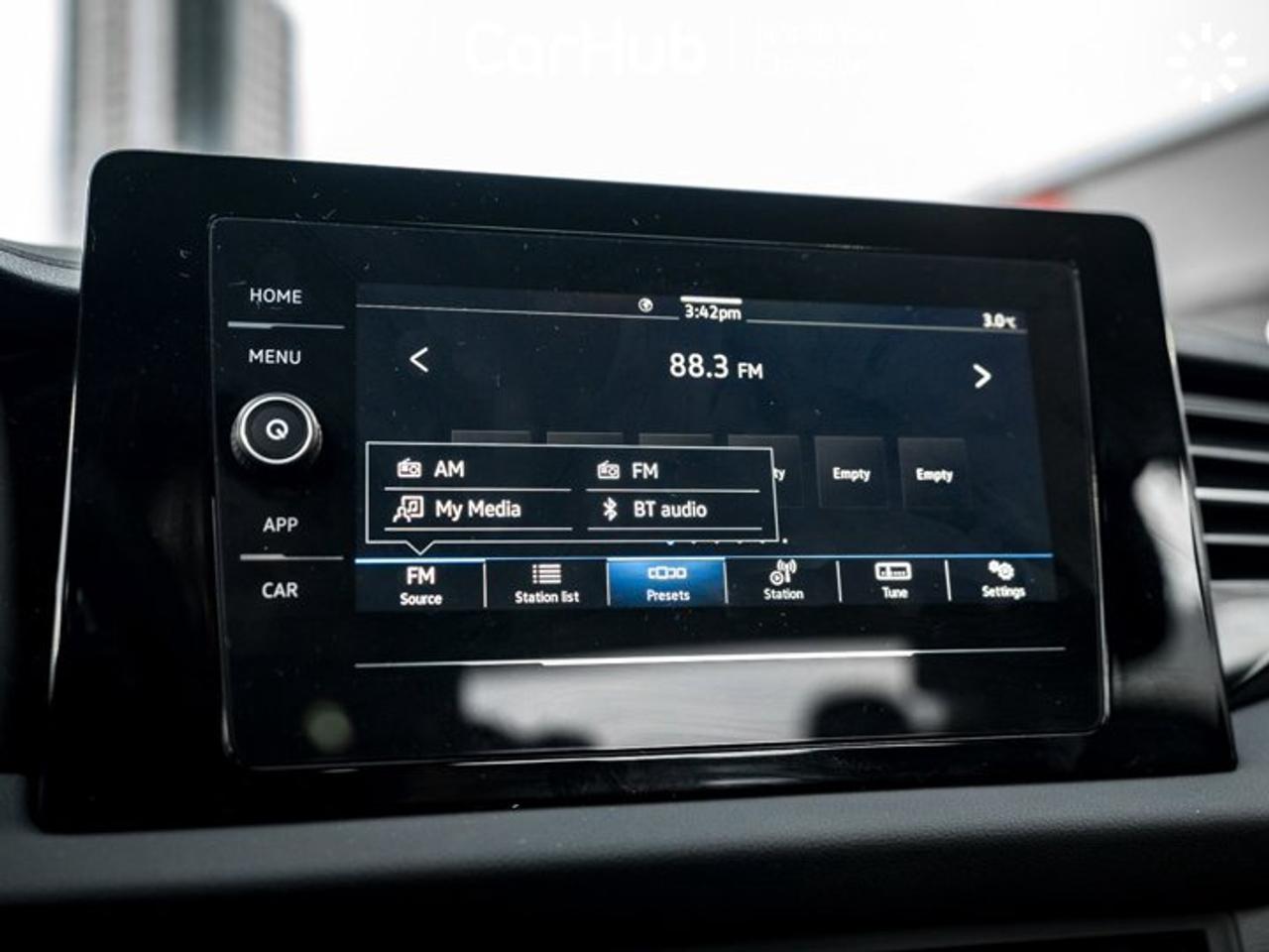 2025 Volkswagen Jetta Trendline ONLY 5560KM! Backup Camera Blind Spot Monitoring Heated Seats Photo