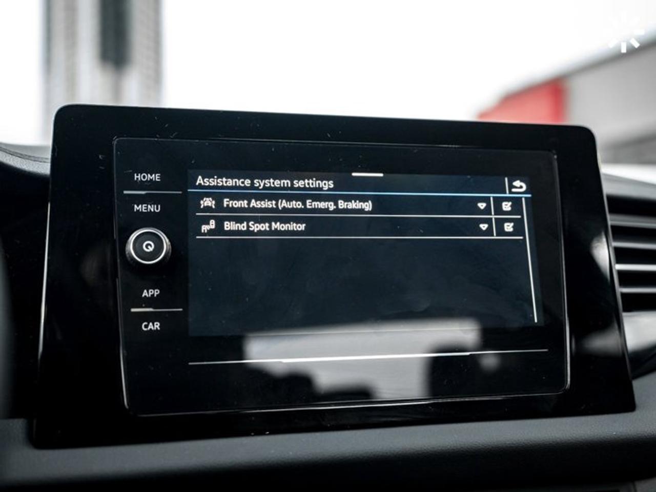 2025 Volkswagen Jetta Trendline ONLY 5560KM! Backup Camera Blind Spot Monitoring Heated Seats Photo