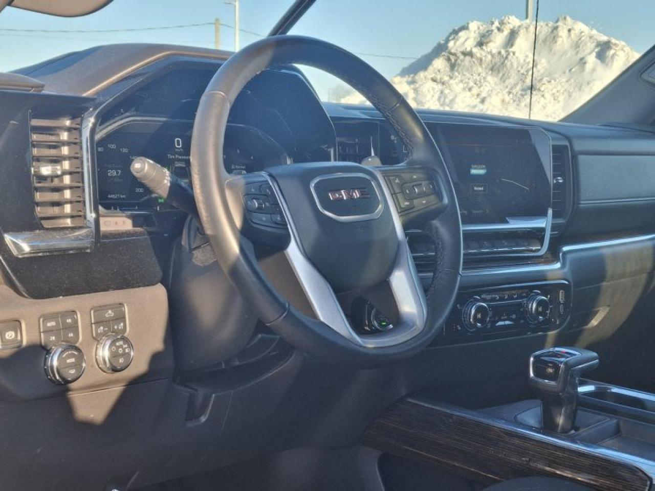 2025 GMC Sierra 1500 Elevation Crew 4X4 | 5.3L | X31 | Adaptive Cruise | Bose | Heated Bucket Seats | Heated Wheel & More Photo