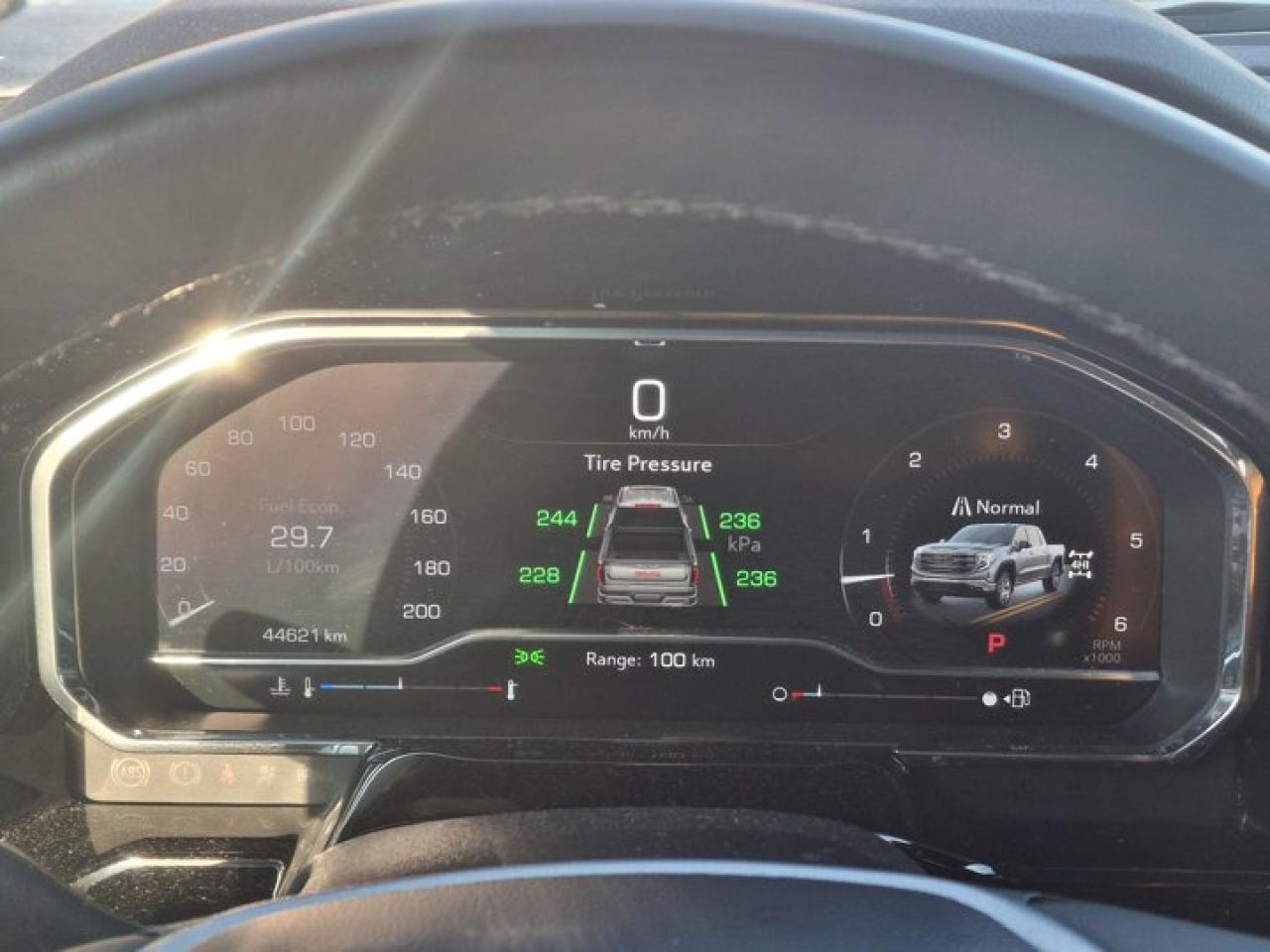 2025 GMC Sierra 1500 Elevation Crew 4X4 | 5.3L | X31 | Adaptive Cruise | Bose | Heated Bucket Seats | Heated Wheel & More Photo