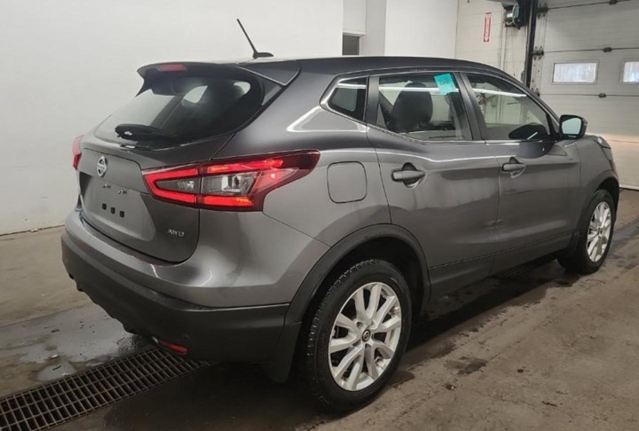 2021 Nissan Qashqai S AWD | Heated Seats | CarPlay + Android | Rear Camera | and More ! Photo3