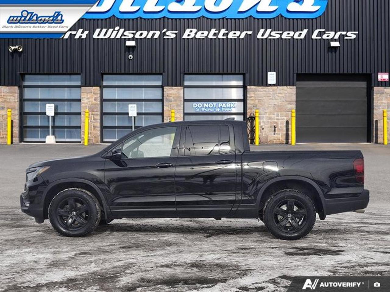 2023 Honda Ridgeline Black Edition AWD | Leather | Sunroof | Nav | Cooled + Heated Seats | Heated Wheel | and More ! Photo