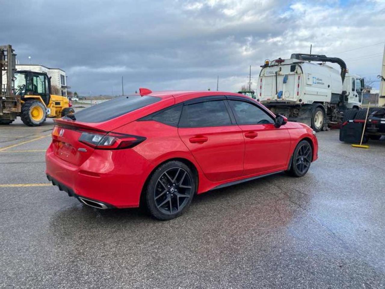 2022 Honda Civic Hatchback Sport Touring | Leather | Remote Start | Adaptive Cruise | Heated Seats and Steering | and More ! Photo