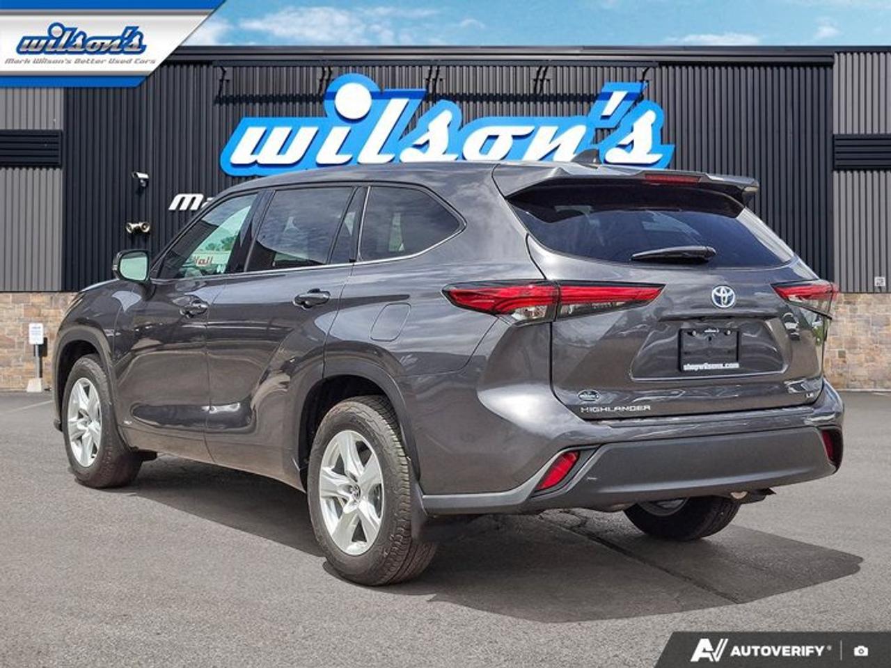 2022 Toyota Highlander Hybrid LE AWD | Carplay and Android Auto | Blindspot Monitor | Radar Cruise Control | and More ! Photo