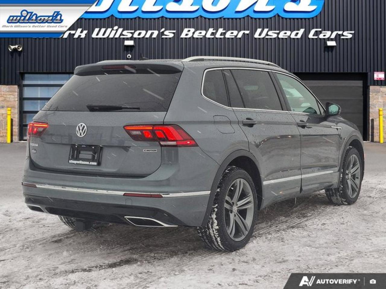 2021 Volkswagen Tiguan Highline R-Line AWD | Leather | Carplay | Heated Seats | Remote Start | Adaptive Cruise | and More ! Photo