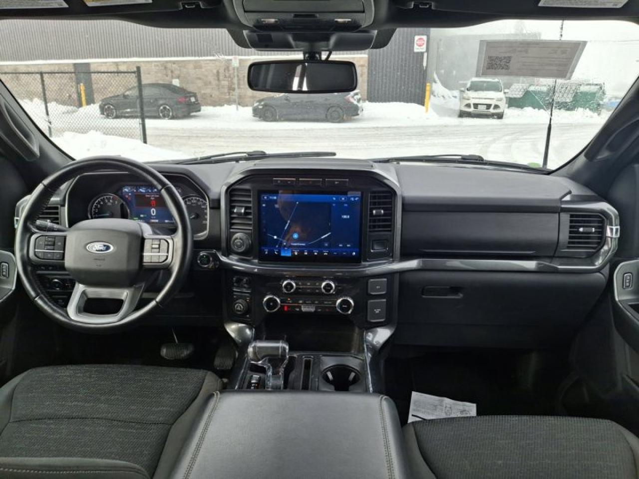 2022 Ford F-150 XLT Hybrid 4WD | 3.5L PowerBoost | Sport PKG | 302A PKG | Trailer Tow Pkg | and More ! Photo4