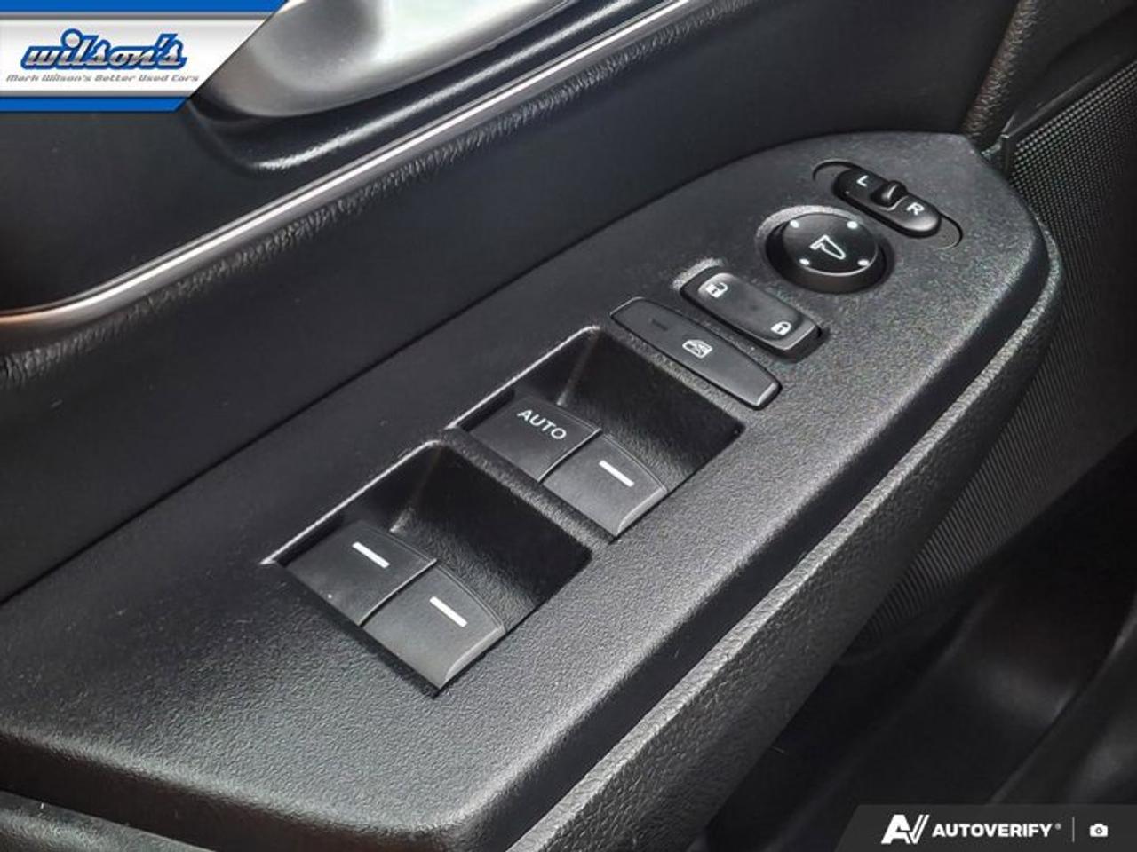 2019 Honda CR-V Touring AWD | Leather | Sunroof | Nav | Heated Seats | Remote Start | CarPlay + Android | and More ! Photo