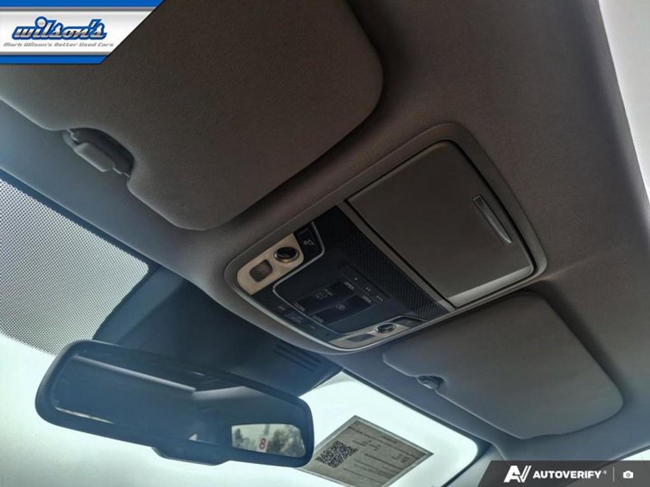 2019 Honda CR-V Touring AWD | Leather | Sunroof | Nav | Heated Seats | Remote Start | CarPlay + Android | and More ! Photo