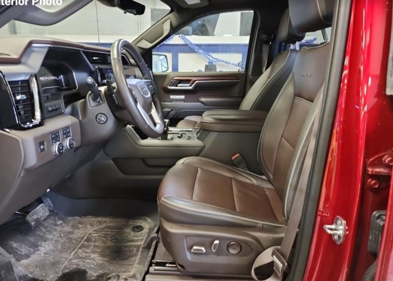 2023 GMC Sierra 1500 Denali Crew 4WD | Diesel | Reserve Pkg | HUD | Leather | Adaptive  Cruise | Sunroof | and Much More! Photo