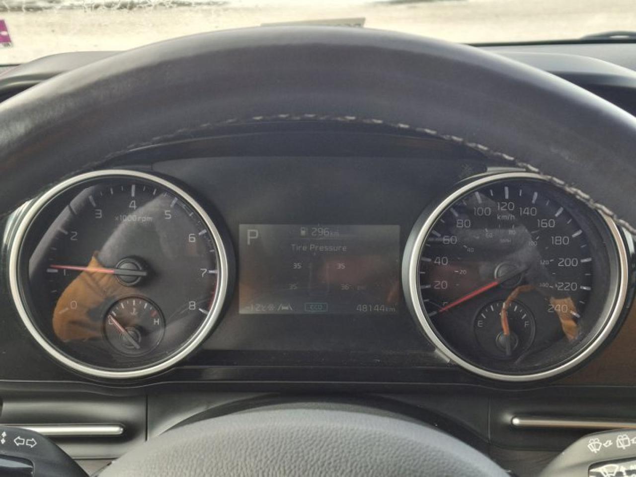 2024 Kia Carnival EX | Leather | Smart Cruise | Heated Wheel + Seats | CarPlay + Android | Power Seats | and More ! Photo