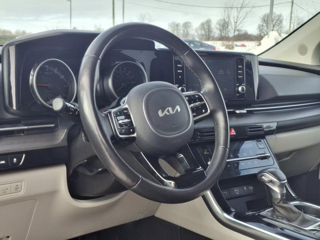 2024 Kia Carnival EX | Leather | Smart Cruise | Heated Wheel + Seats | CarPlay + Android | Power Seats | and More ! Photo