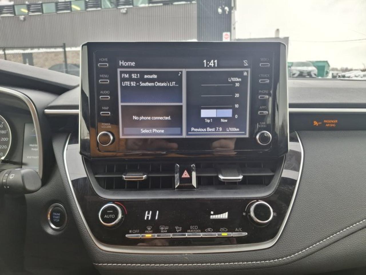 2019 Toyota Corolla Hatchback SE | Auto | Heated Seats | Bluetooth | Rear Camera | Alloy Wheels | and More ! Photo