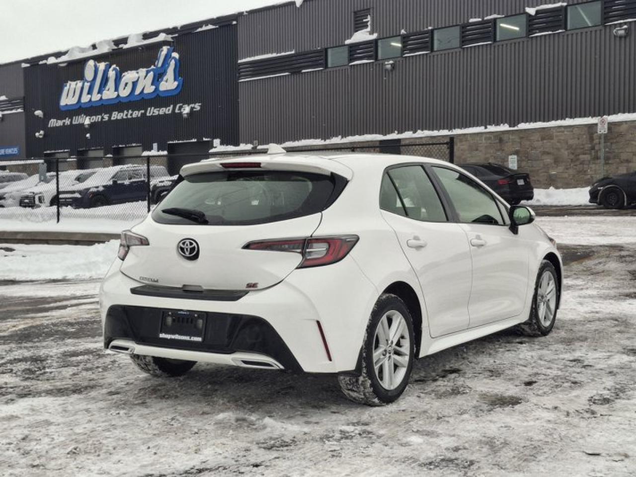 2019 Toyota Corolla Hatchback SE | Auto | Heated Seats | Bluetooth | Rear Camera | Alloy Wheels | and More ! Photo