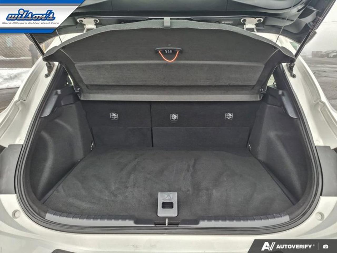 2019 Toyota Corolla Hatchback SE | Auto | Heated Seats | Bluetooth | Rear Camera | Alloy Wheels | and More ! Photo