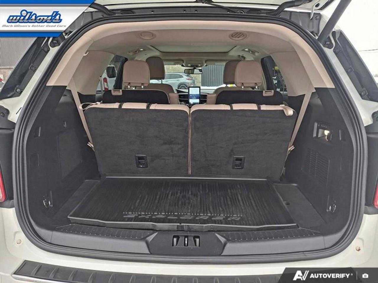 2022 Ford Explorer Limited 4WD | Leather | Sunroof | Tech Pkg | Adaptive Cruise | Heated Wheel + Seats | and More ! Photo