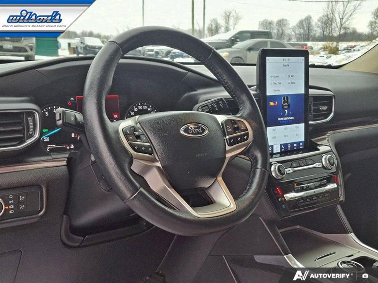 2022 Ford Explorer Limited 4WD | Leather | Sunroof | Tech Pkg | Adaptive Cruise | Heated Wheel + Seats | and More ! Photo