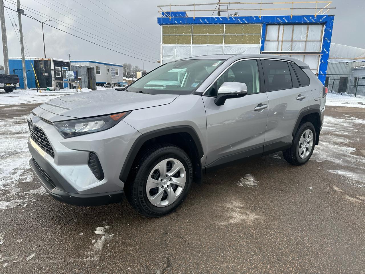 2022 Toyota RAV4 LE AWD Photo0