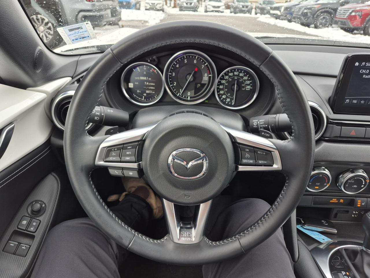 2023 Mazda Miata MX-5 GRAND TOURING CONVERTIBLE 2.0L RWD Photo8