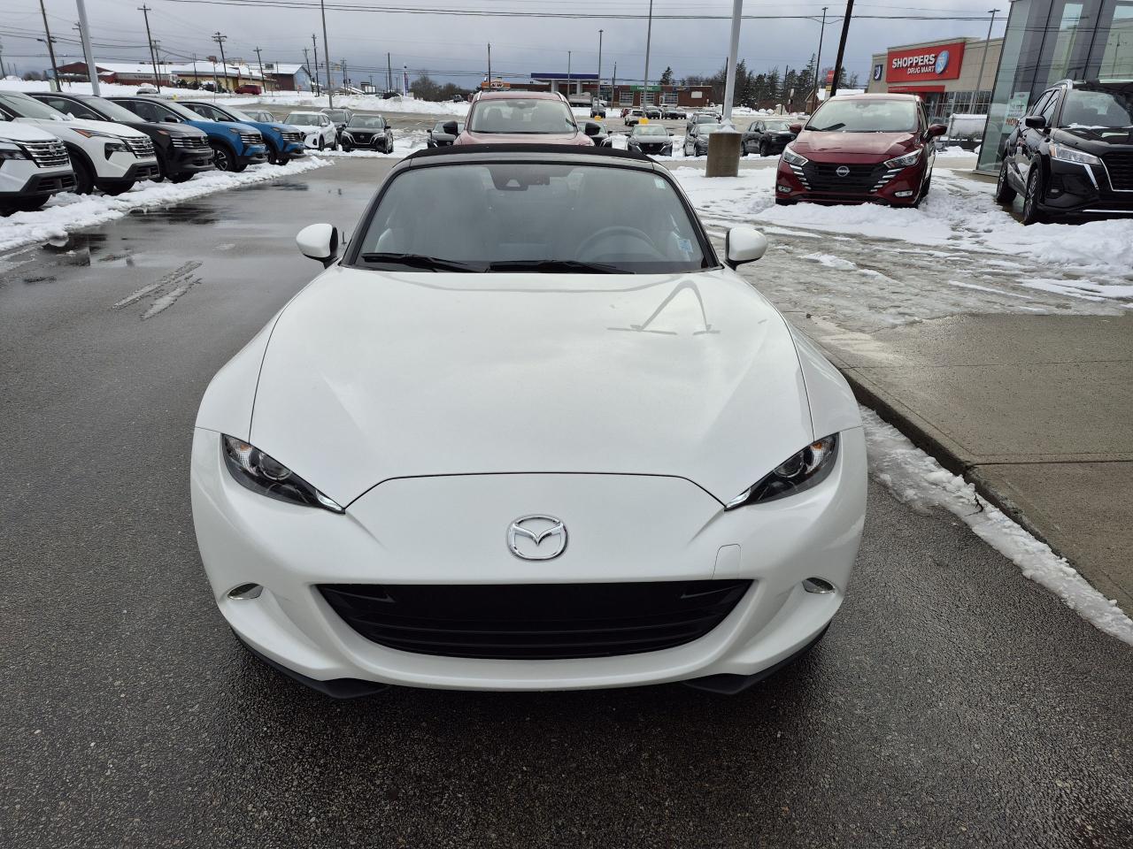 2023 Mazda Miata MX-5 GRAND TOURING CONVERTIBLE 2.0L RWD Photo2