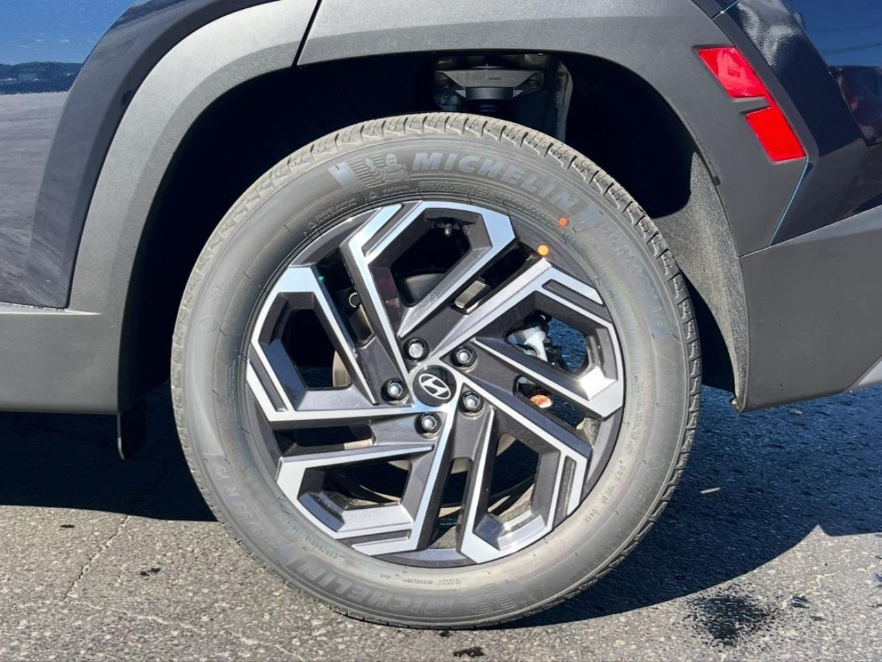 2026 Hyundai Tucson Hybrid Ultimate AWD Photo3