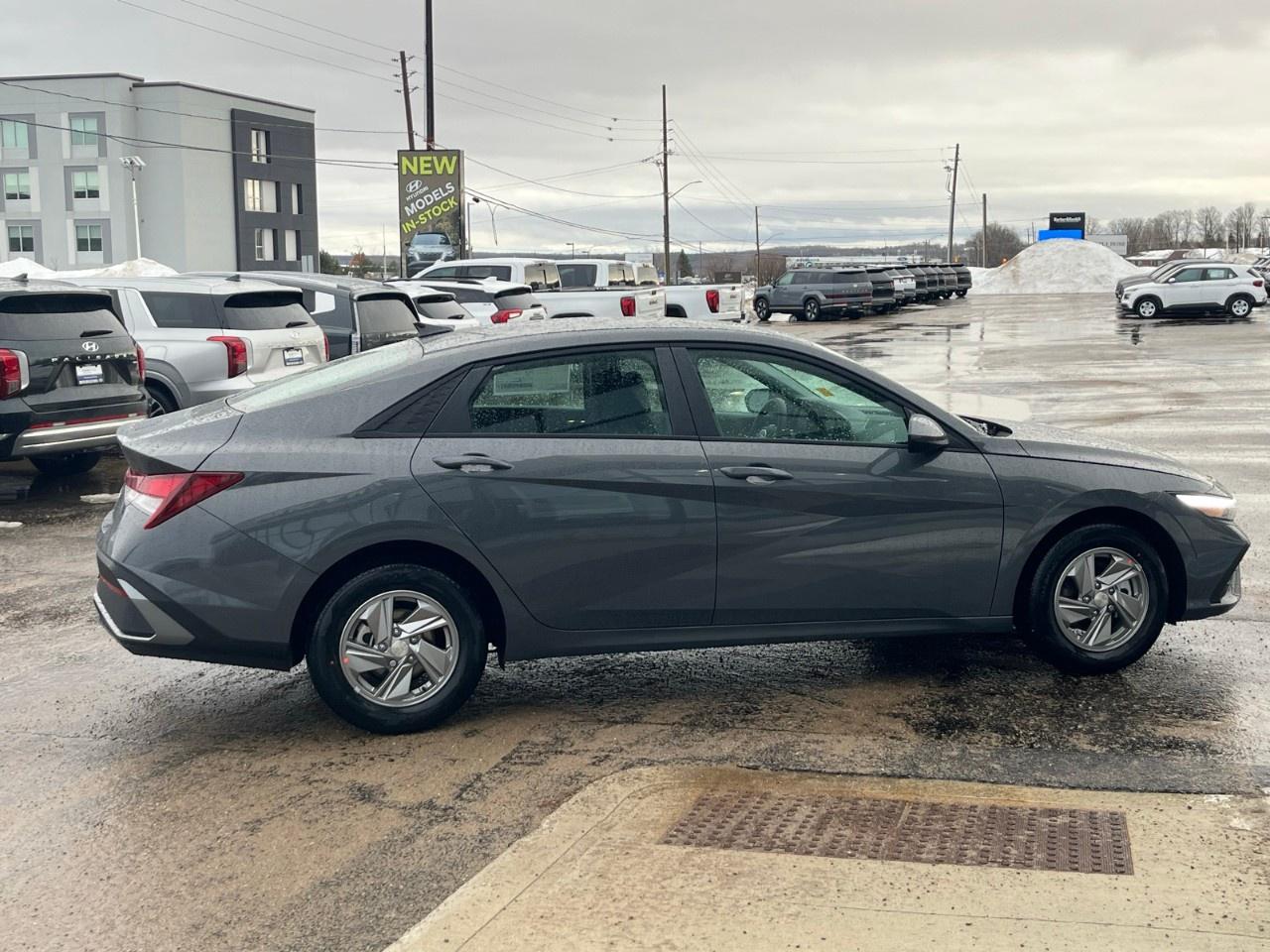 2026 Hyundai Elantra Essential IVT Photo