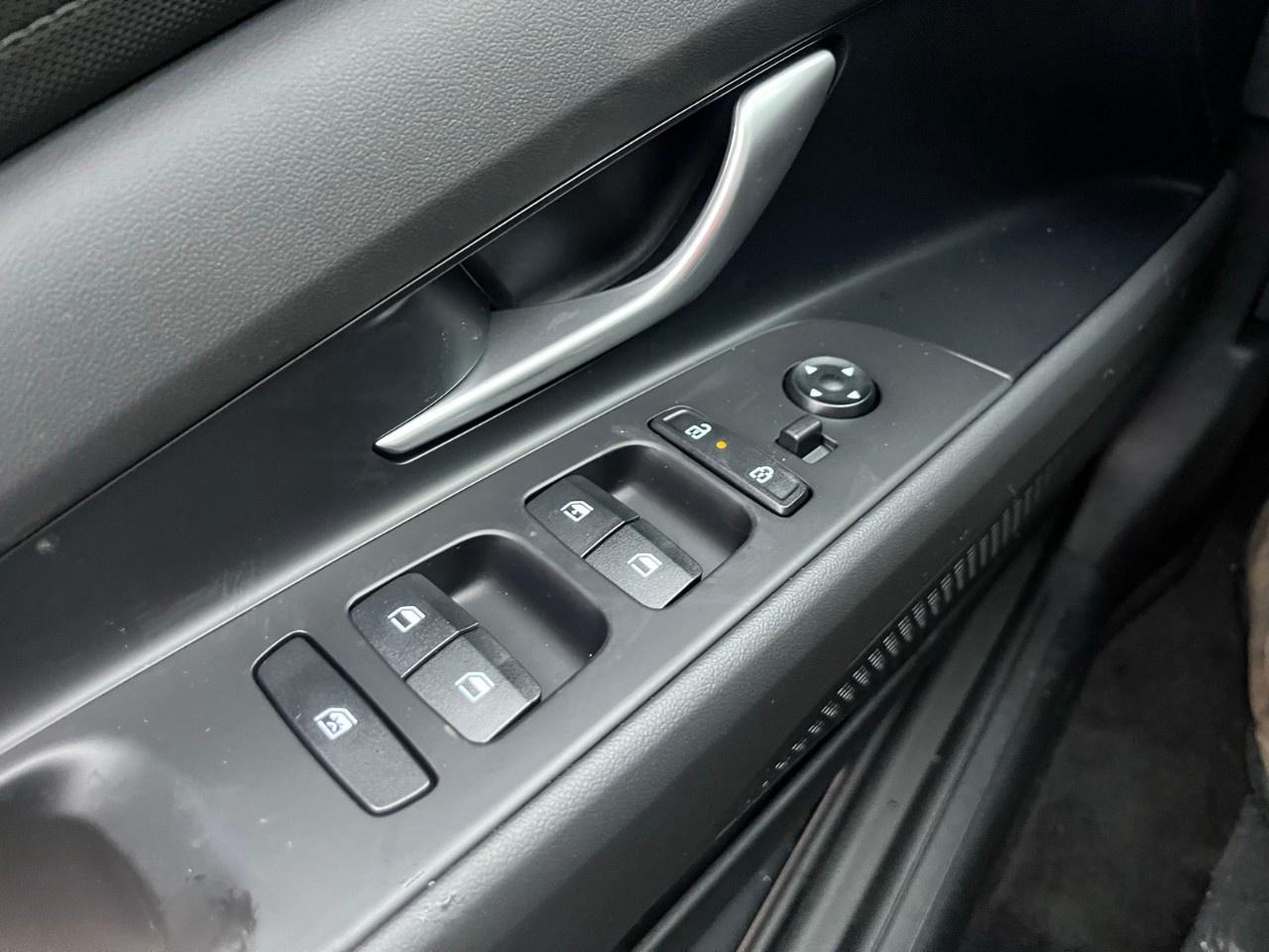 2026 Hyundai Elantra Essential IVT Photo