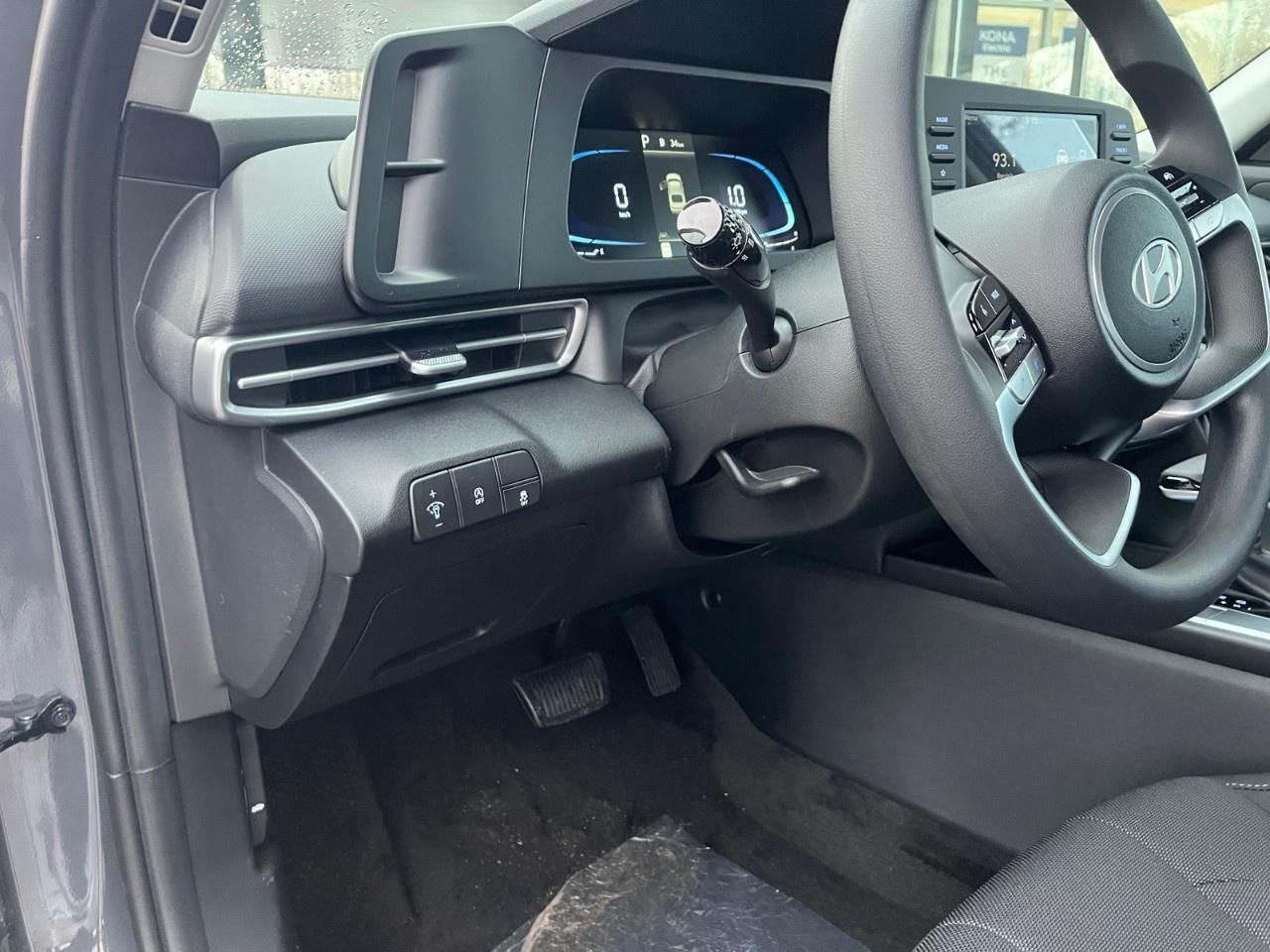 2026 Hyundai Elantra Essential IVT Photo