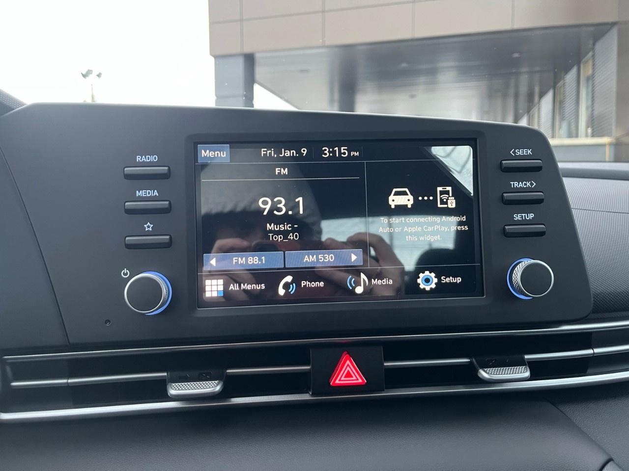 2026 Hyundai Elantra Essential IVT Photo