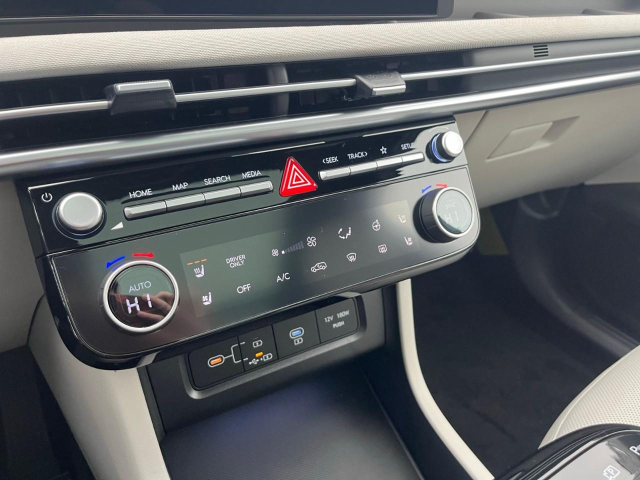 2026 Hyundai Tucson Hybrid Ultimate AWD Photo