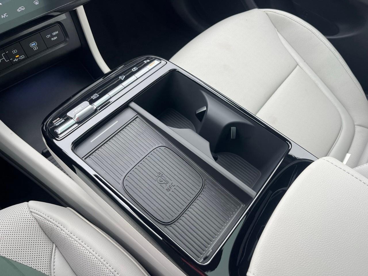 2026 Hyundai Tucson Hybrid Ultimate AWD Photo