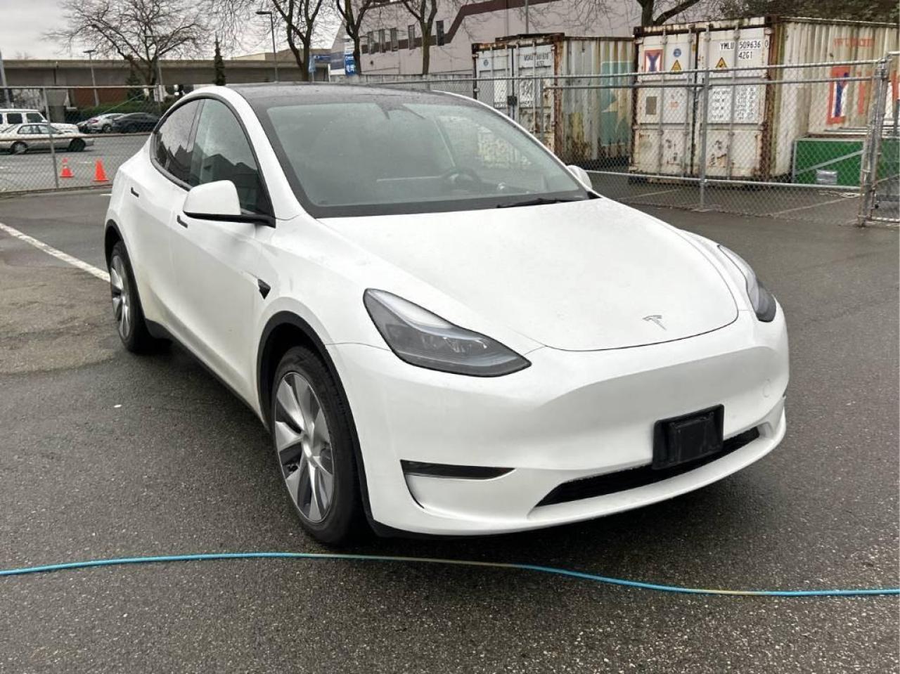 Used 2023 Tesla Model Y LONG RANGE for sale in Abbotsford, BC