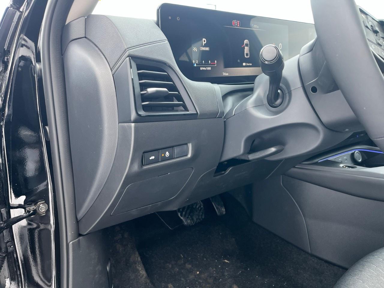 2026 Nissan Sentra SV SEDAN Photo