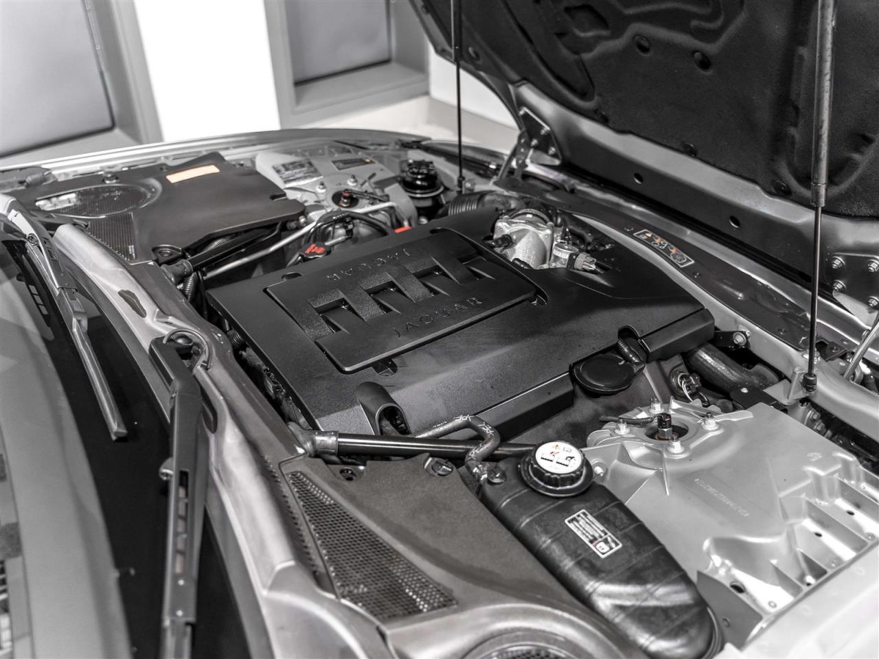 2007 Jaguar XK CONVERTIBLE|ALPINE SOUND|NAVI|CD CHANGER|20INCH WHEELS Photo