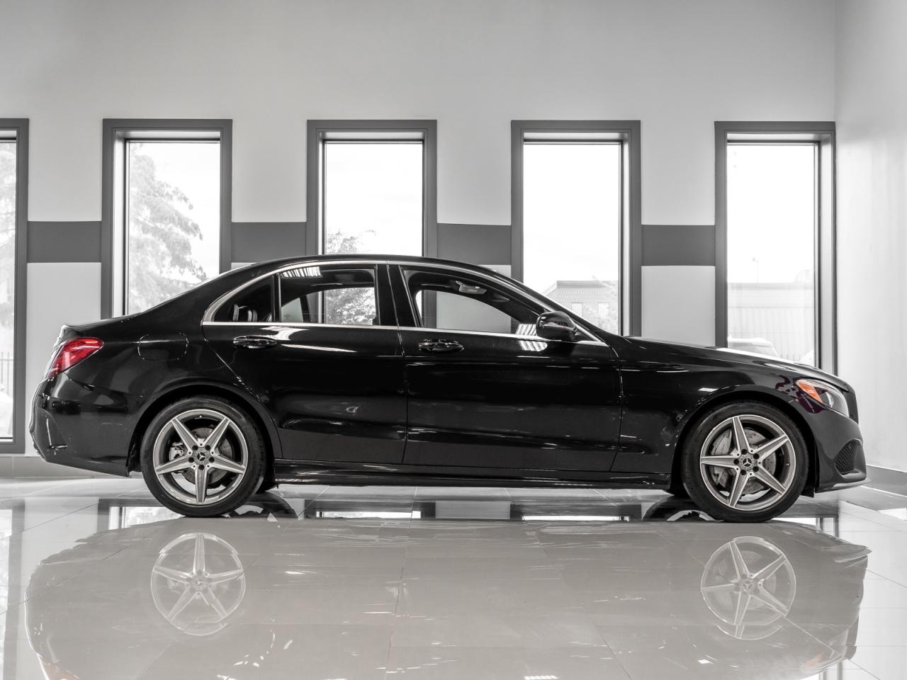 2015 Mercedes-Benz C 300 C 300|AMG PKG|BLINDSPOT|NAVI|REARCAM|PANO|ACCIDENT FREE Photo3
